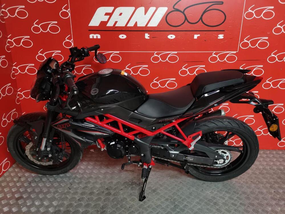 Benelli BN 125 (2021 - 25) (4)