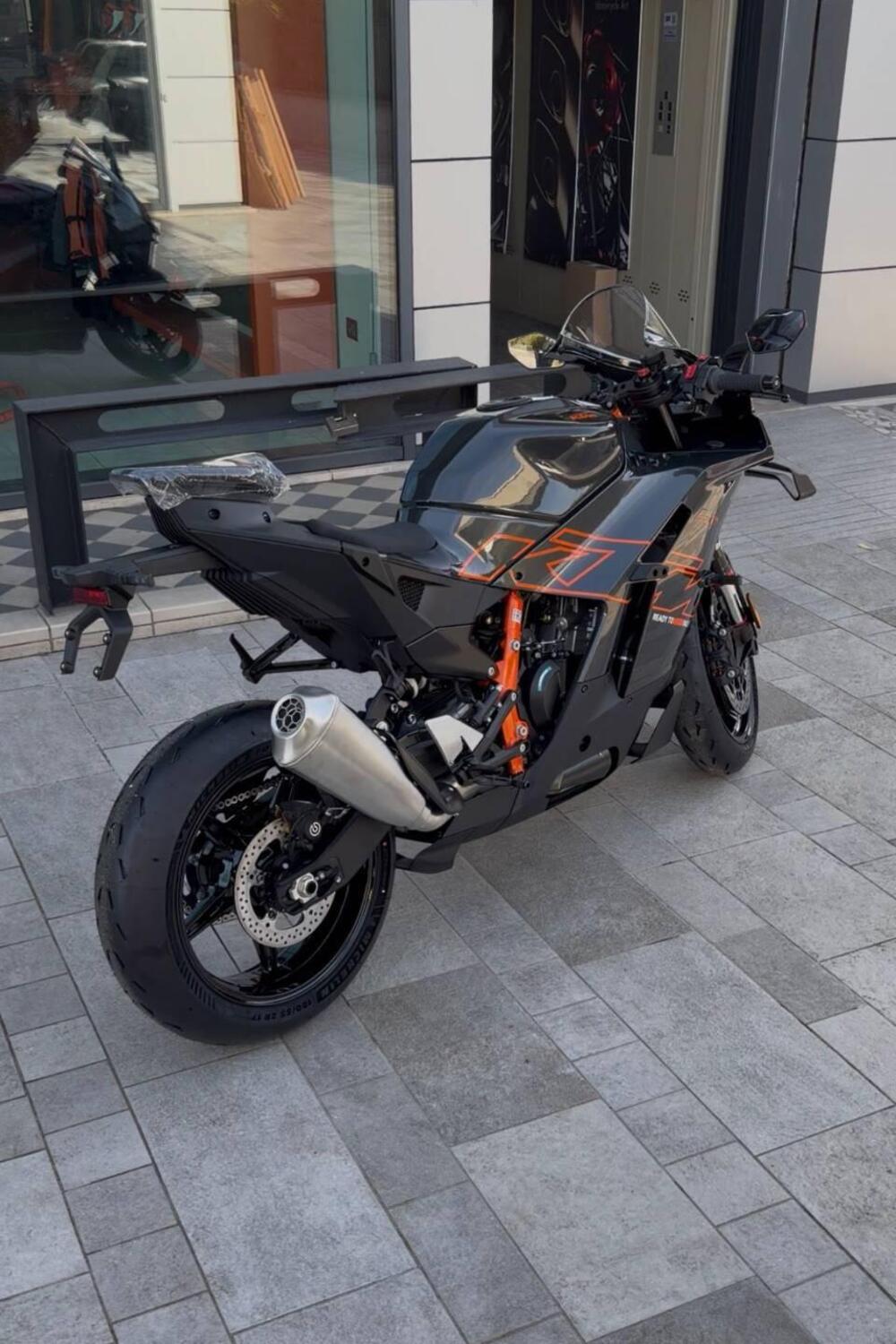 KTM 990 RC R (2026) (2)