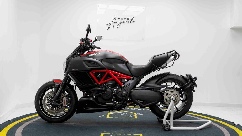 Ducati Diavel 1200 Carbon (2014 - 16) (6)
