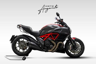 Ducati Diavel 1200 Carbon (2014 - 16) usata