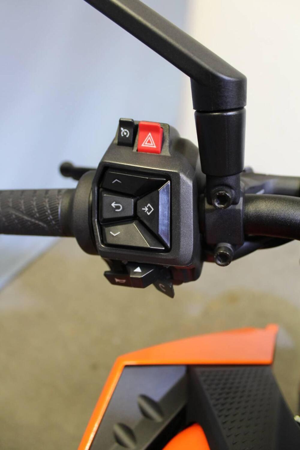 KTM 990 Duke (2024 - 26) (10)