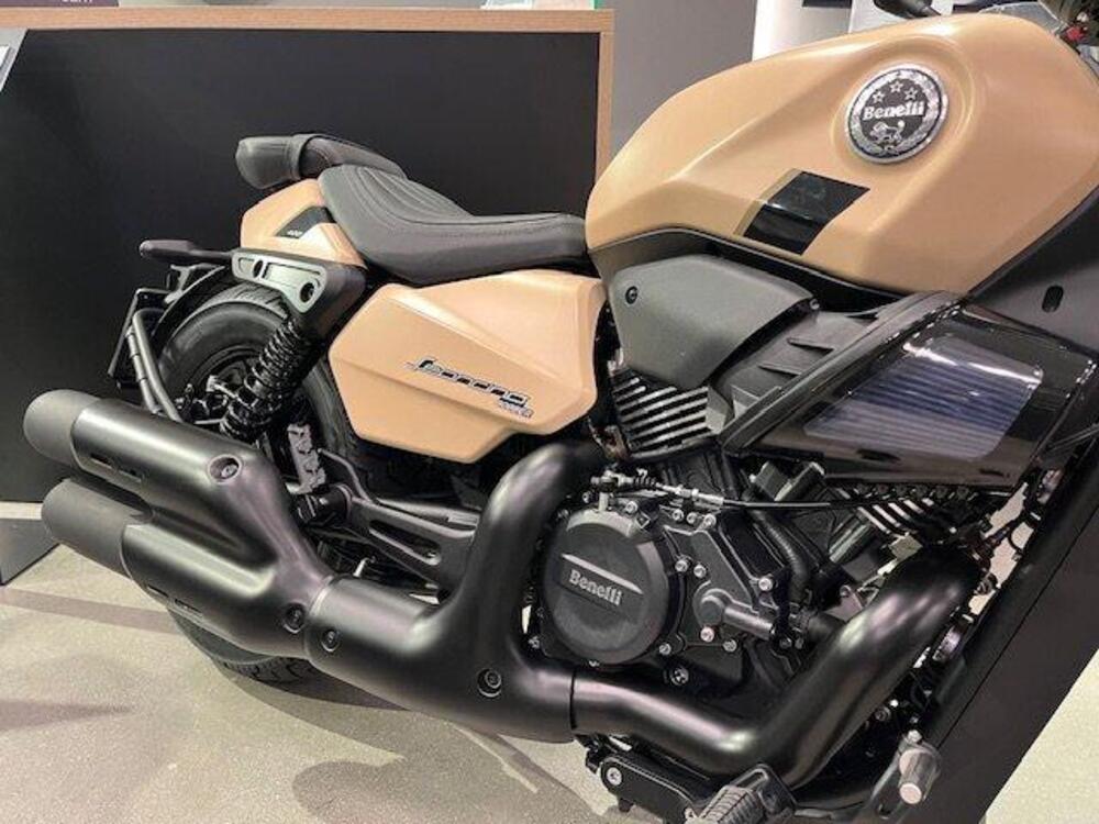 Benelli Leoncino 400 Bobber (2026) (4)