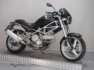 Ducati Monster 600 Dark (1998 - 01) usata