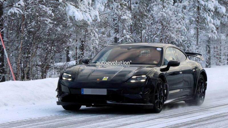 Porsche Taycan GT4 RS: la prima RS elettrica sfida la Cina per il record al N&uuml;rburgring