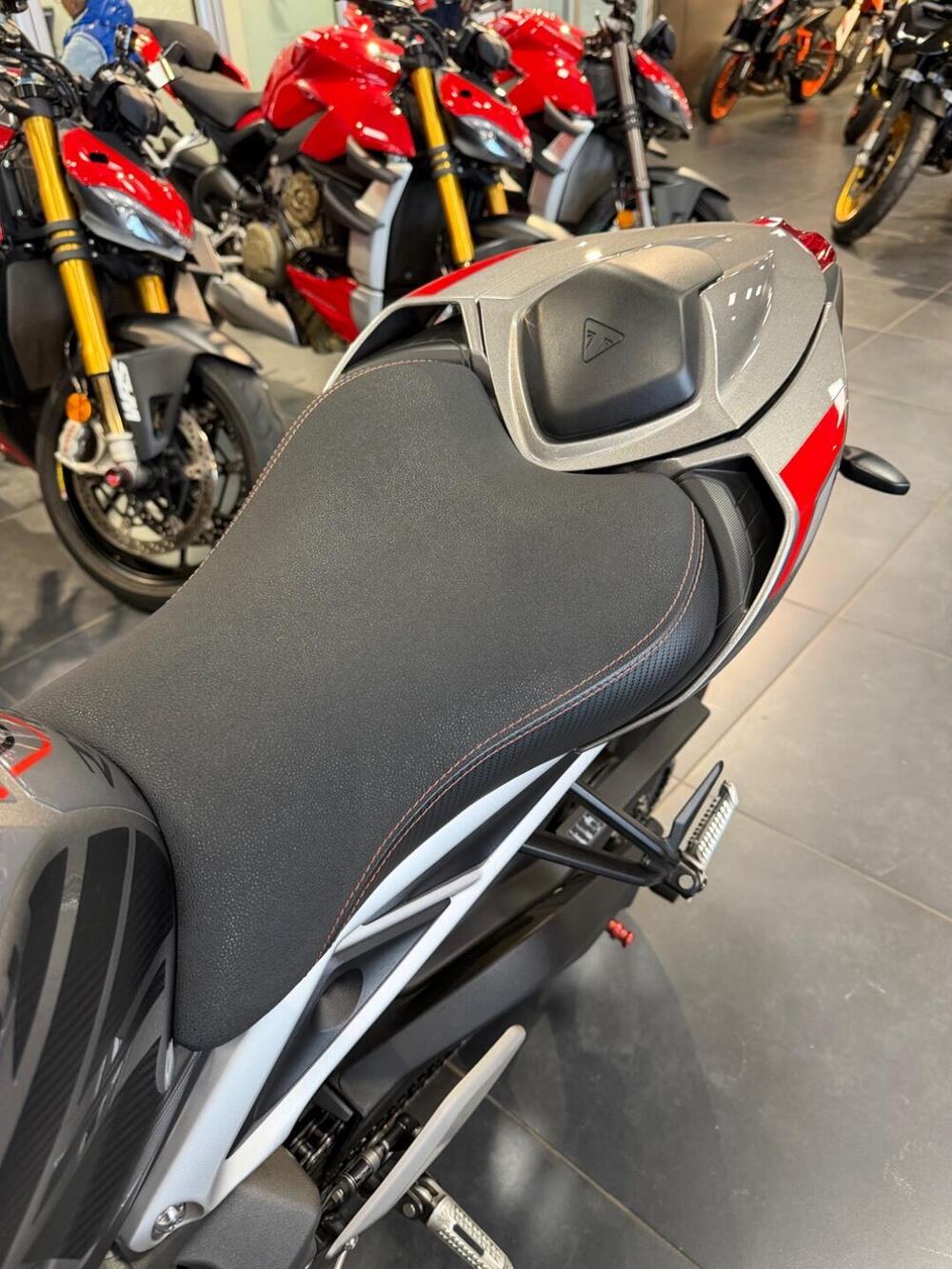 Triumph Street Triple RS (2020 - 22) (10)
