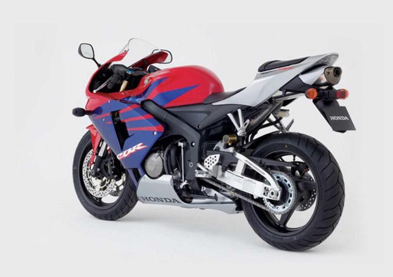 Honda CBR 600 RR CBR 600 RR (2005 - 06) (2)