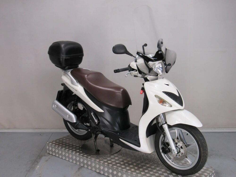 Suzuki SIXteen 150 (2007 - 14) (9)