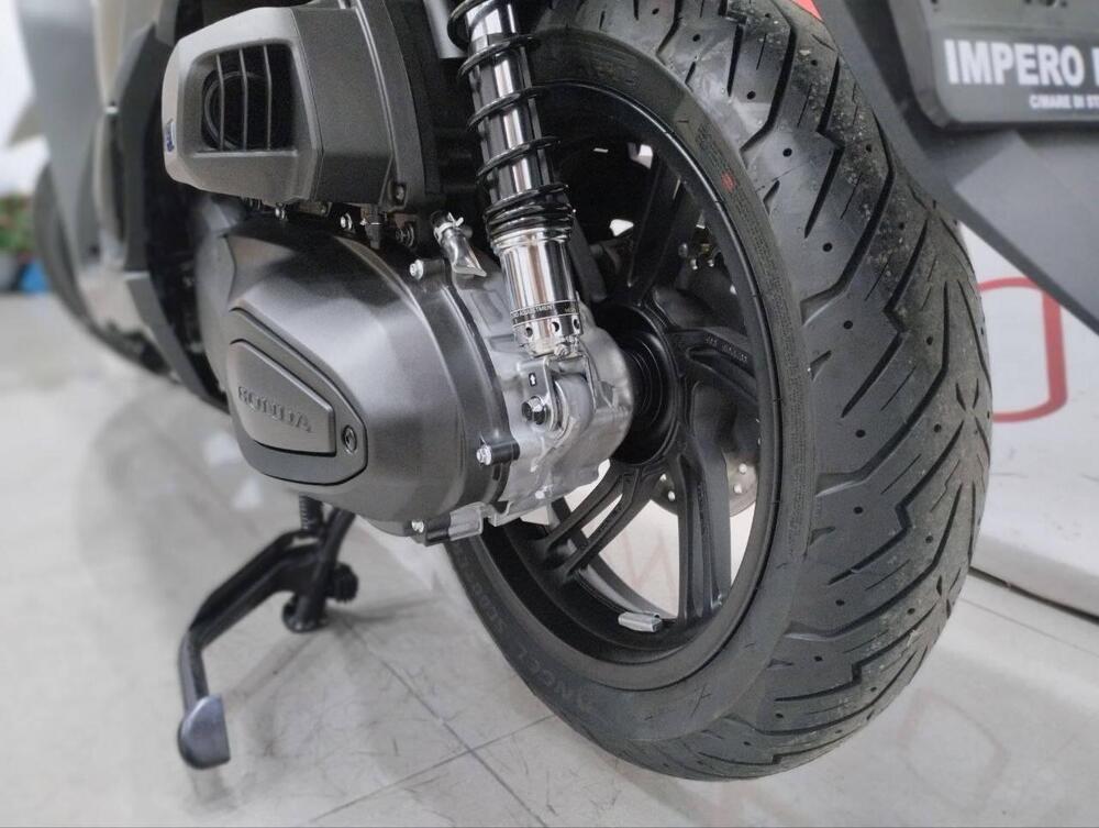 Honda SH 350i Sport (2025 - 26) (6)