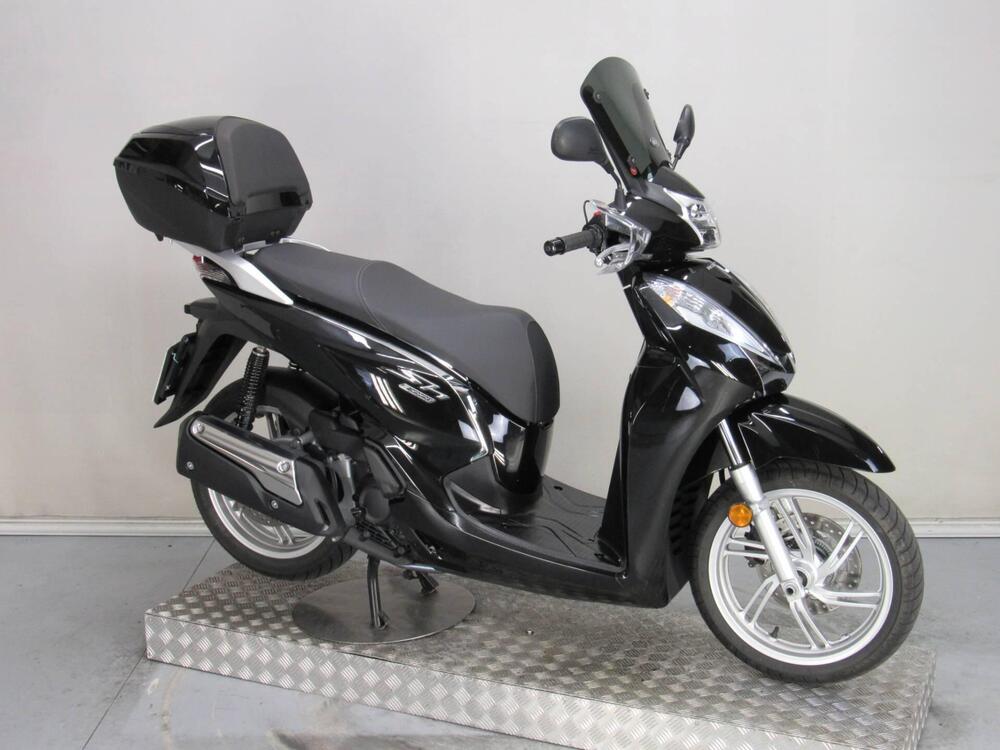 Honda SH 300 i ABS (2016 - 20) (9)