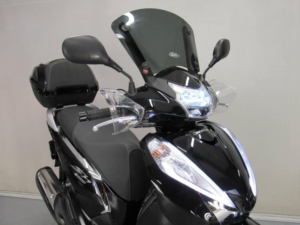 Honda SH 300 i ABS (2016 - 20) (10)