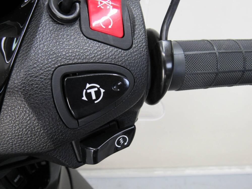 Honda SH 300 i ABS (2016 - 20) (13)