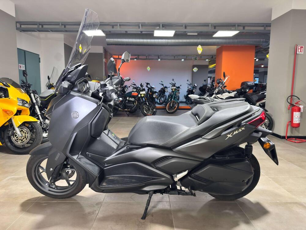 Yamaha X-Max 300 (2021 - 24) (4)