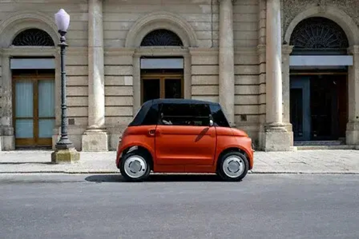 Fiat Topolino Corallo: più colore, più tecnologia e nuova gamma per la micromobilità urbana elettrica