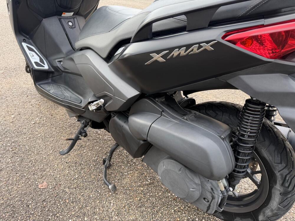 Yamaha X-Max 250 Momo Design (2011 - 13) (5)
