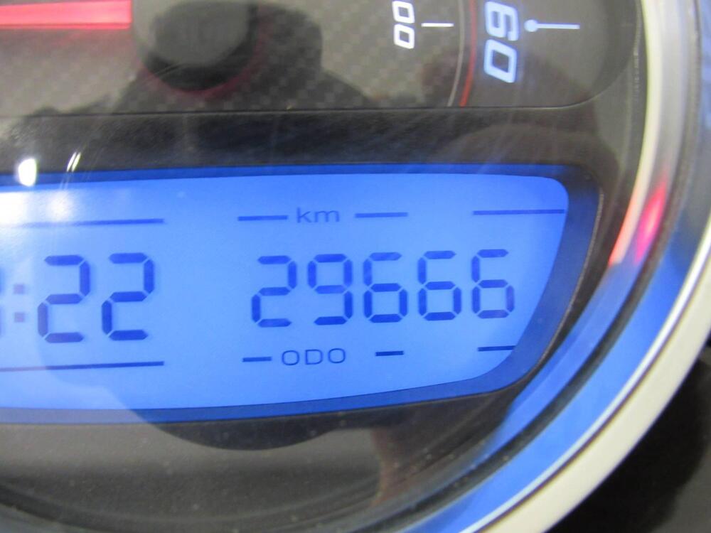 Piaggio Beverly 350 ABS (2016 - 20) (7)