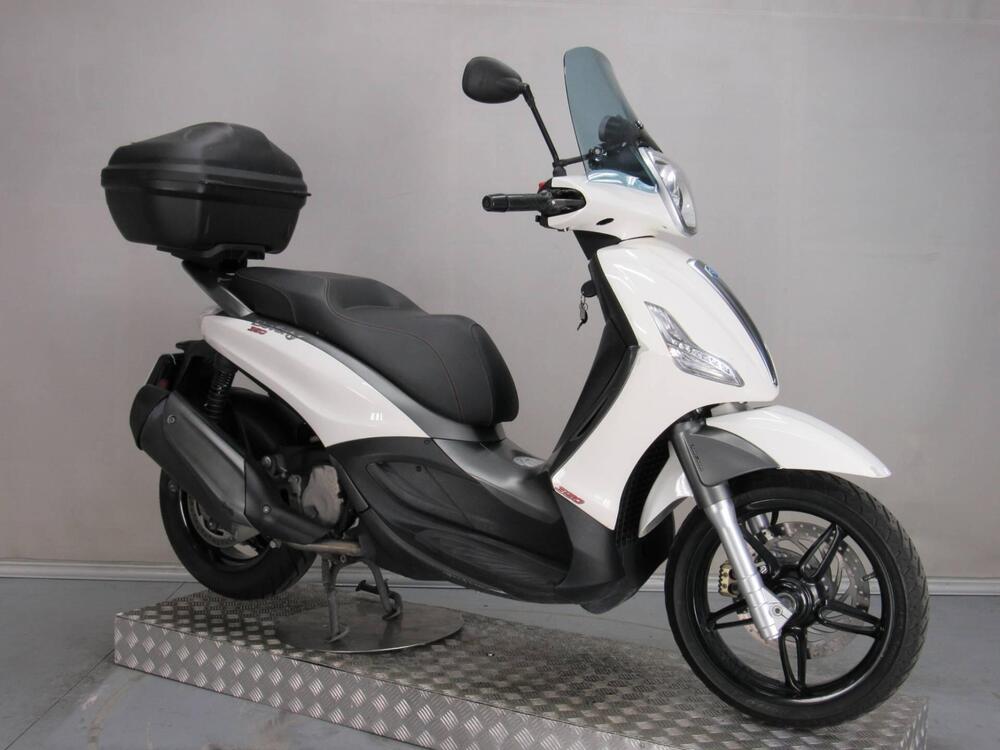 Piaggio Beverly 350 ABS (2016 - 20) (8)