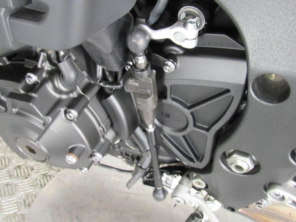 Yamaha MT-10 (2017 - 20) (13)