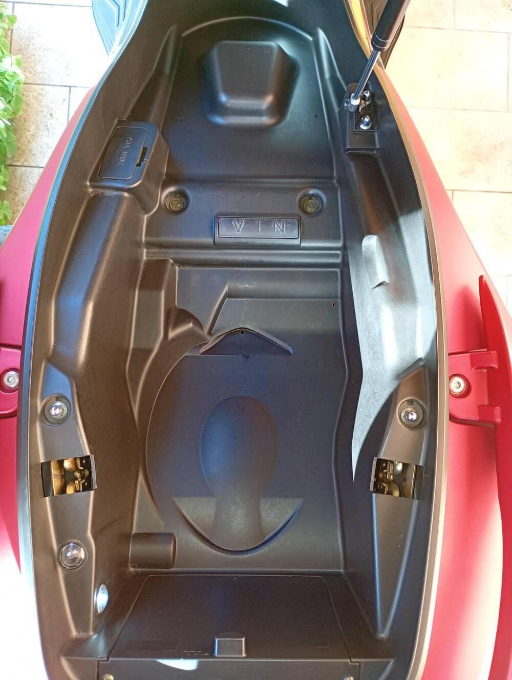 Kymco Downtown 350i ABS (2016 - 20) (8)