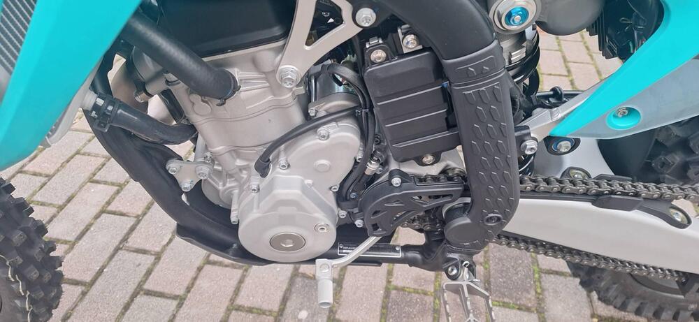 Kove MX450 R (2026) (6)