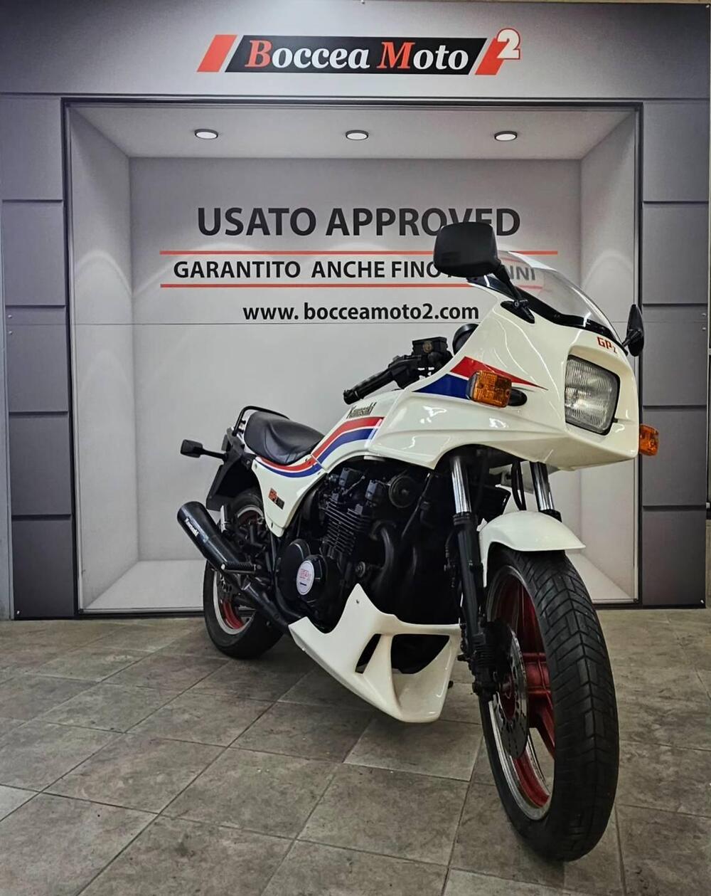 Kawasaki GPZ 750 (2)