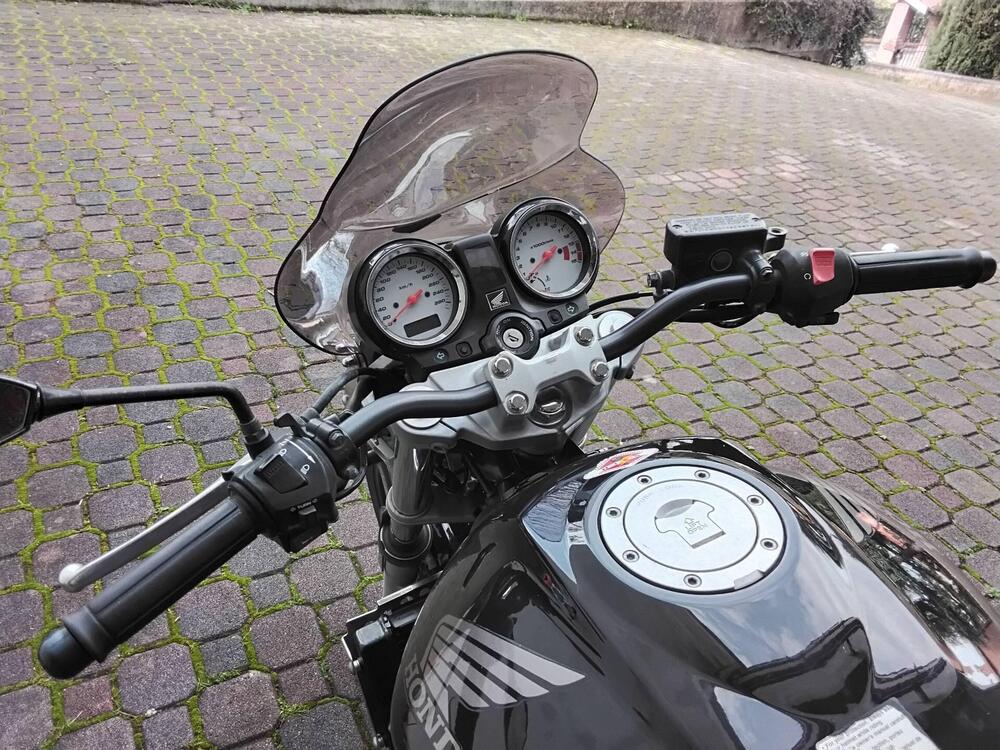 Honda Hornet 600 (2003 - 04) (6)