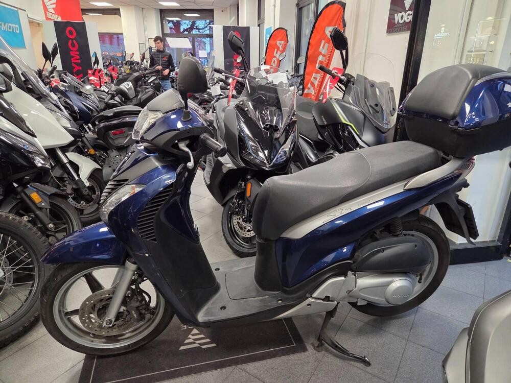 Honda SH 150 i (2009 - 12) (4)