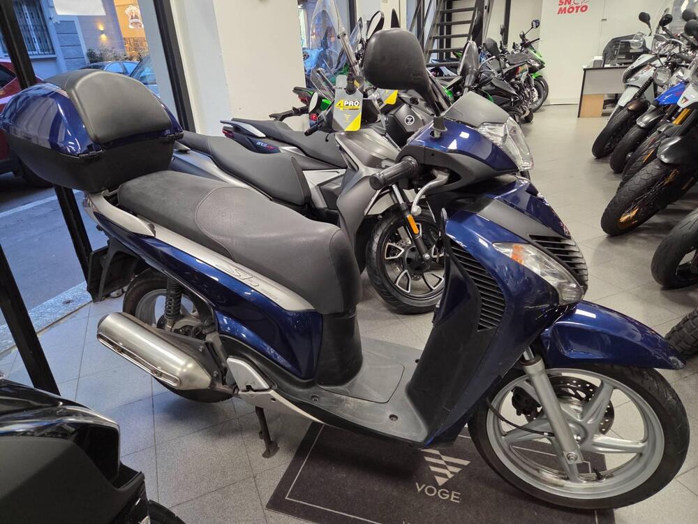 Honda SH 150 i (2009 - 12) (2)