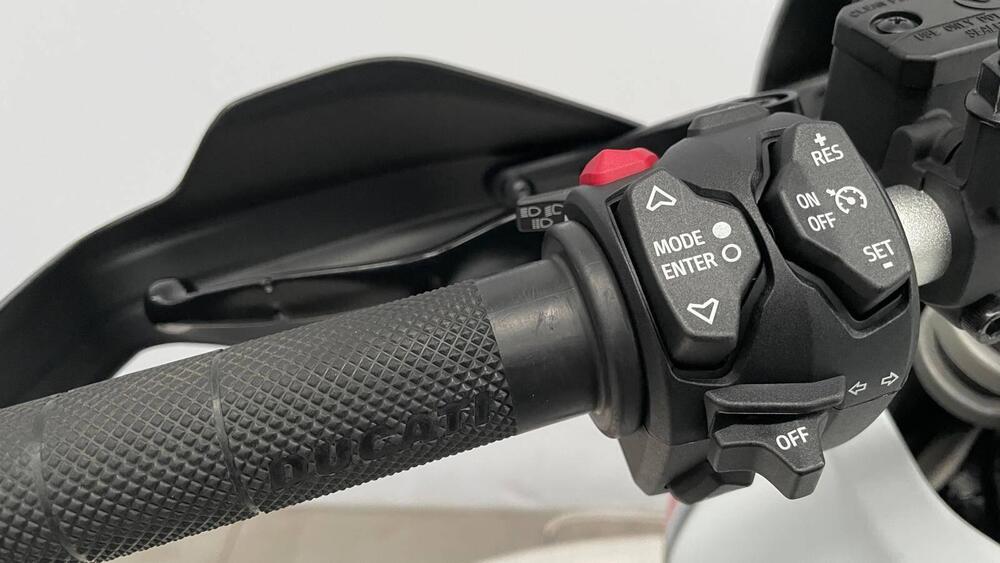 Ducati DesertX (2022 - 25) (12)