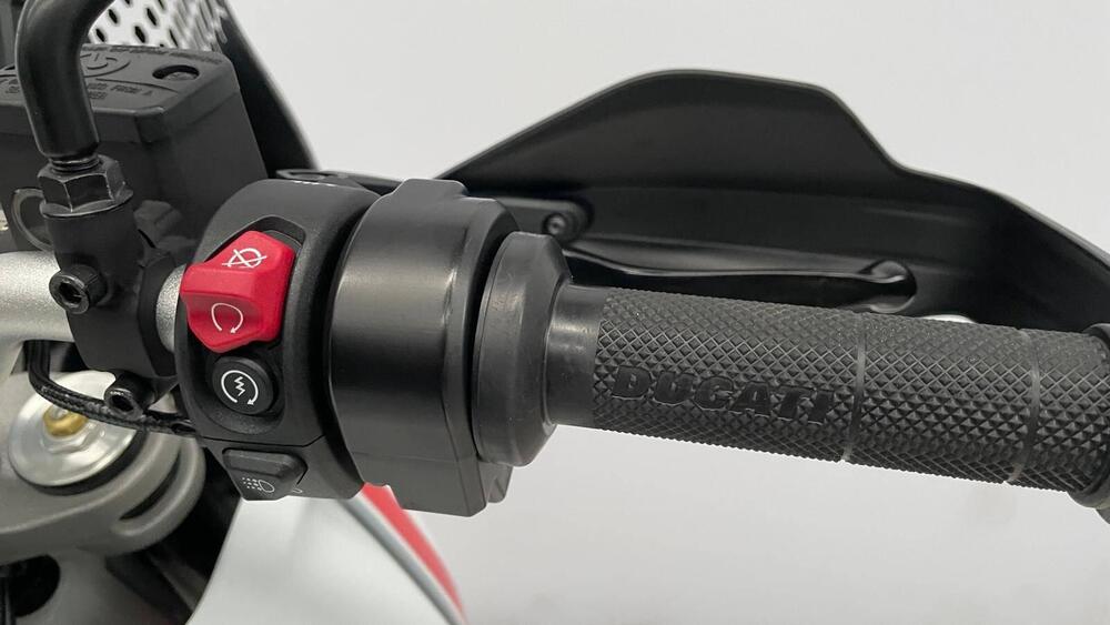 Ducati DesertX (2022 - 25) (14)