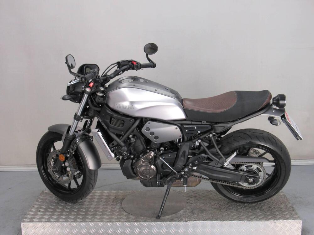 Yamaha XSR 700 ABS (2016 - 20) (5)