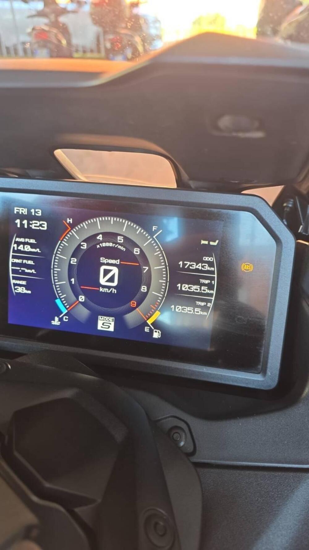 Yamaha T-Max 560 Tech Max (2022 - 24) (3)