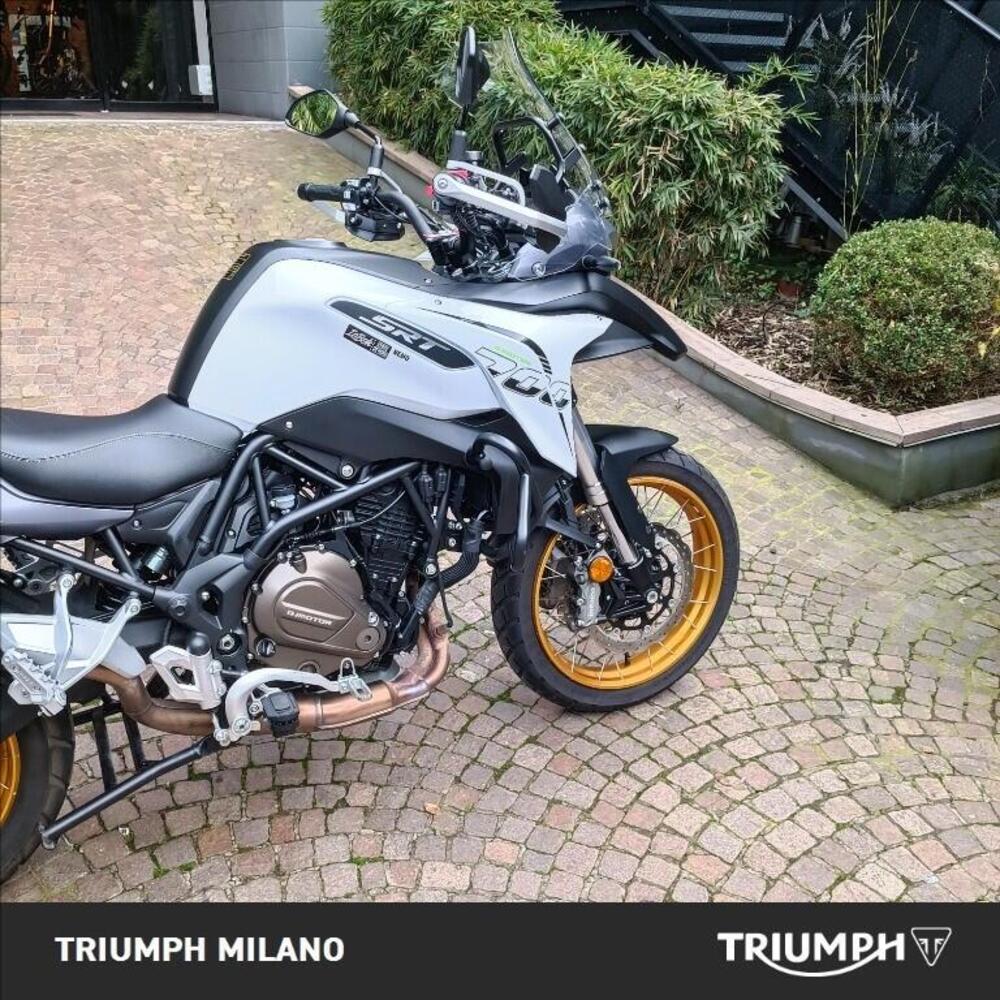 QJ Motor SRT 700 X (2024 - 25) (3)