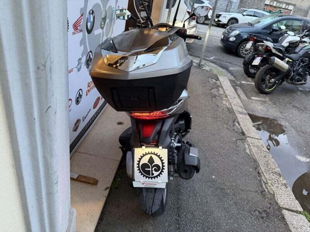 Honda SH 350 (2021 - 24) (15)