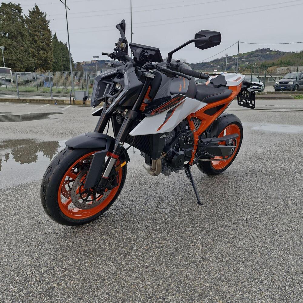 KTM 990 Duke R (2026) (4)