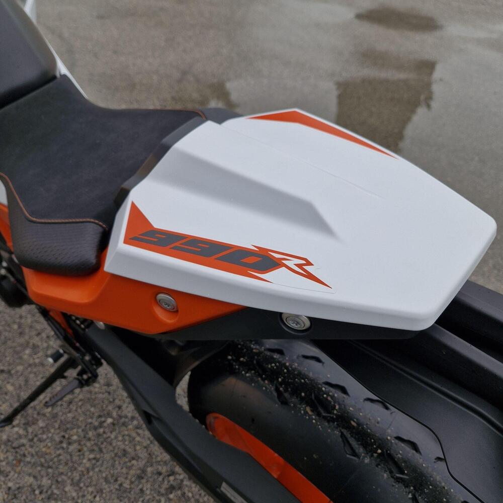 KTM 990 Duke R (2026) (10)