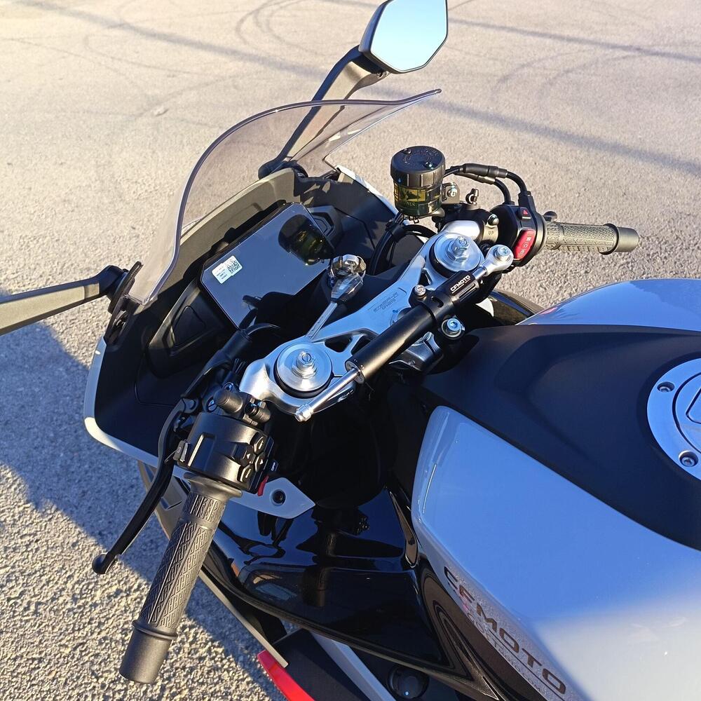CFMOTO 675SR-R (2025 - 26) (10)
