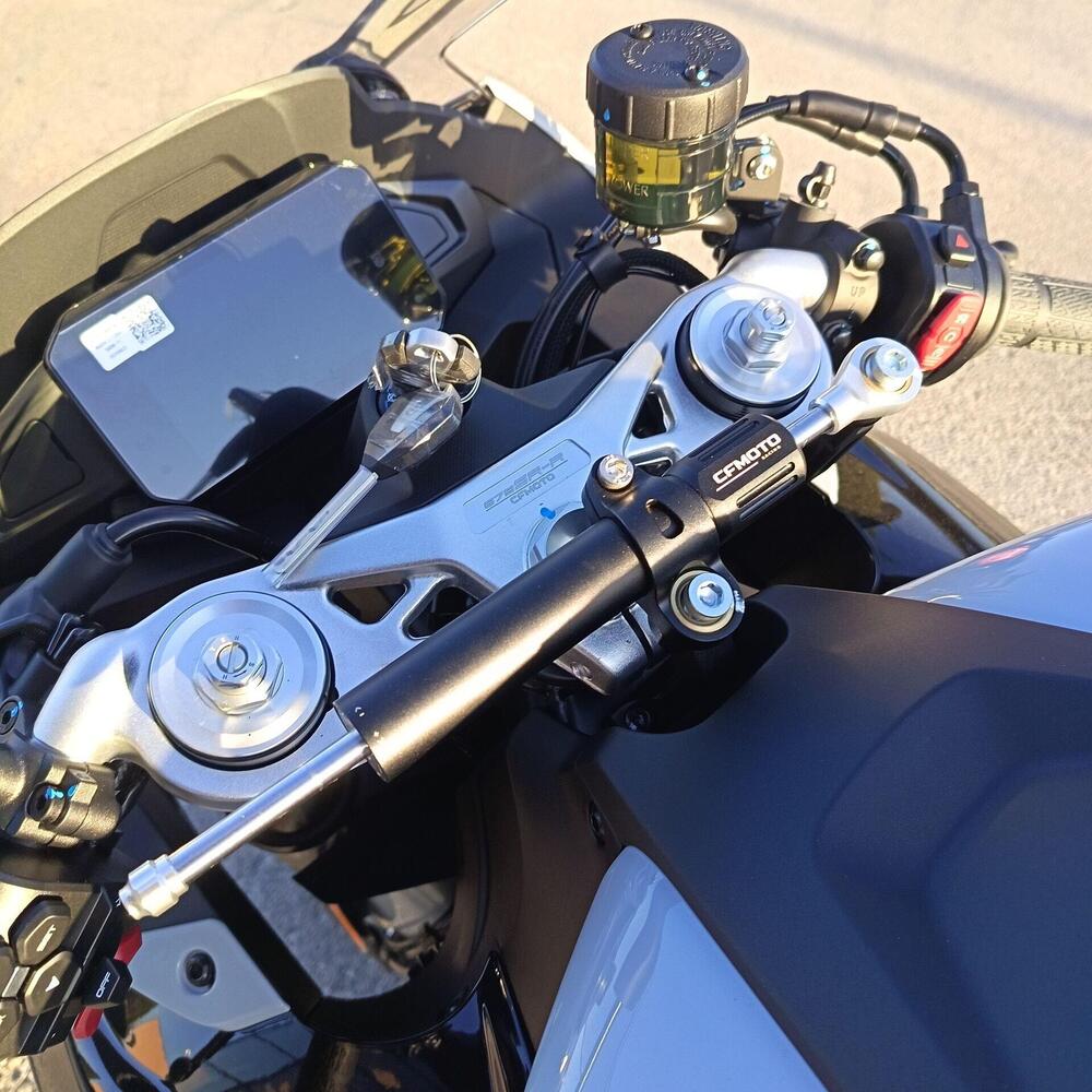 CFMOTO 675SR-R (2025 - 26) (11)