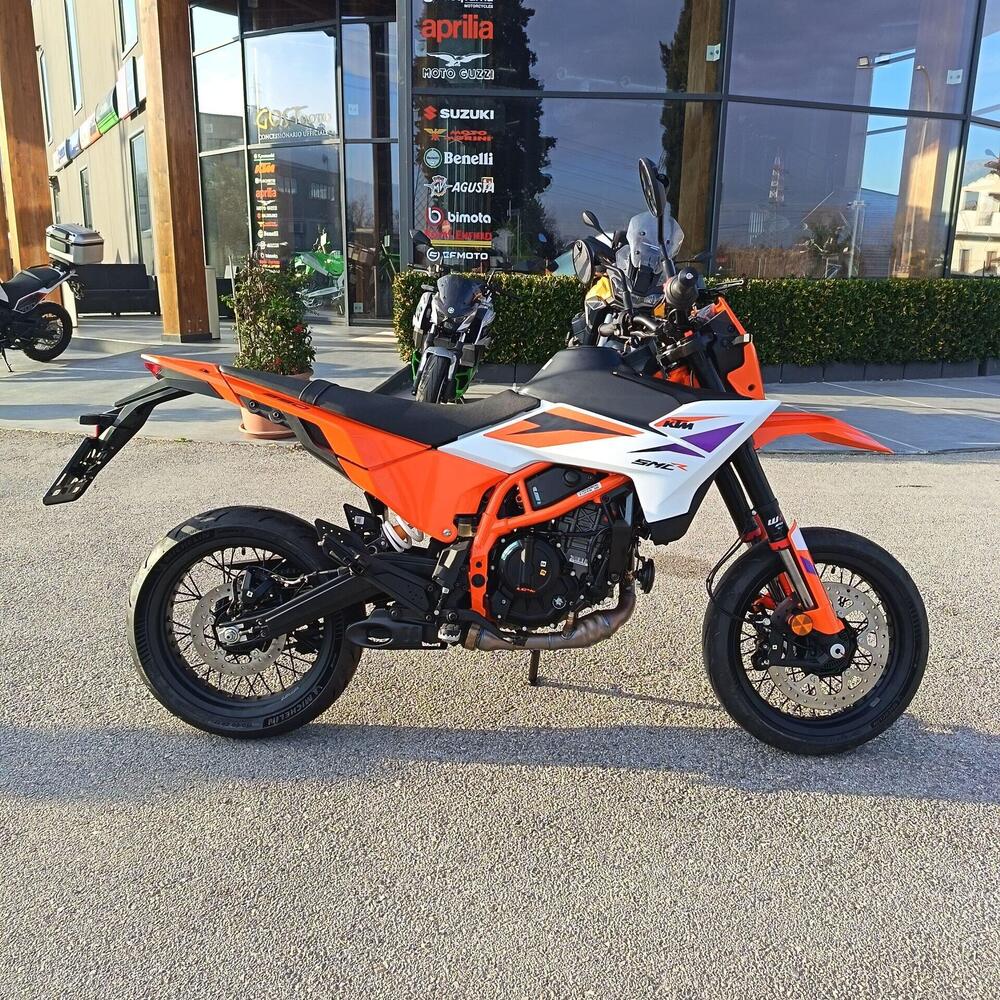 KTM 390 SMC R (2025 - 26) (2)
