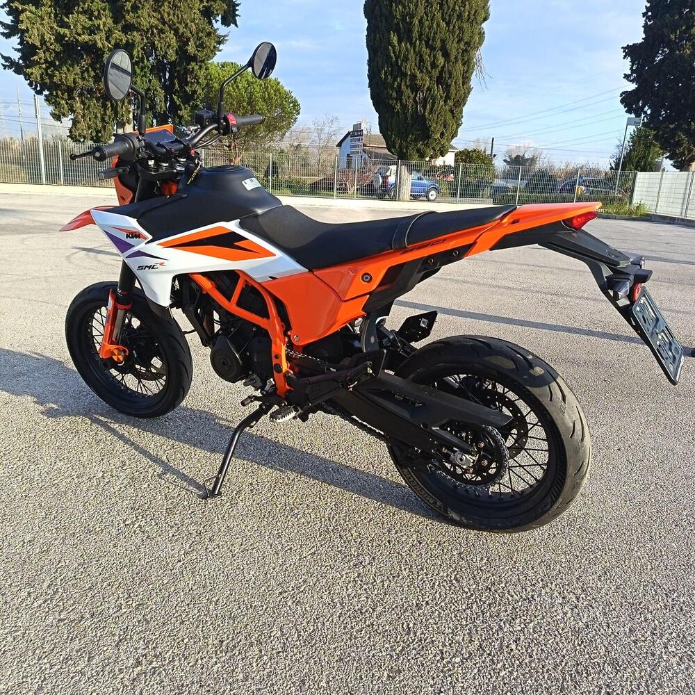 KTM 390 SMC R (2025 - 26) (5)