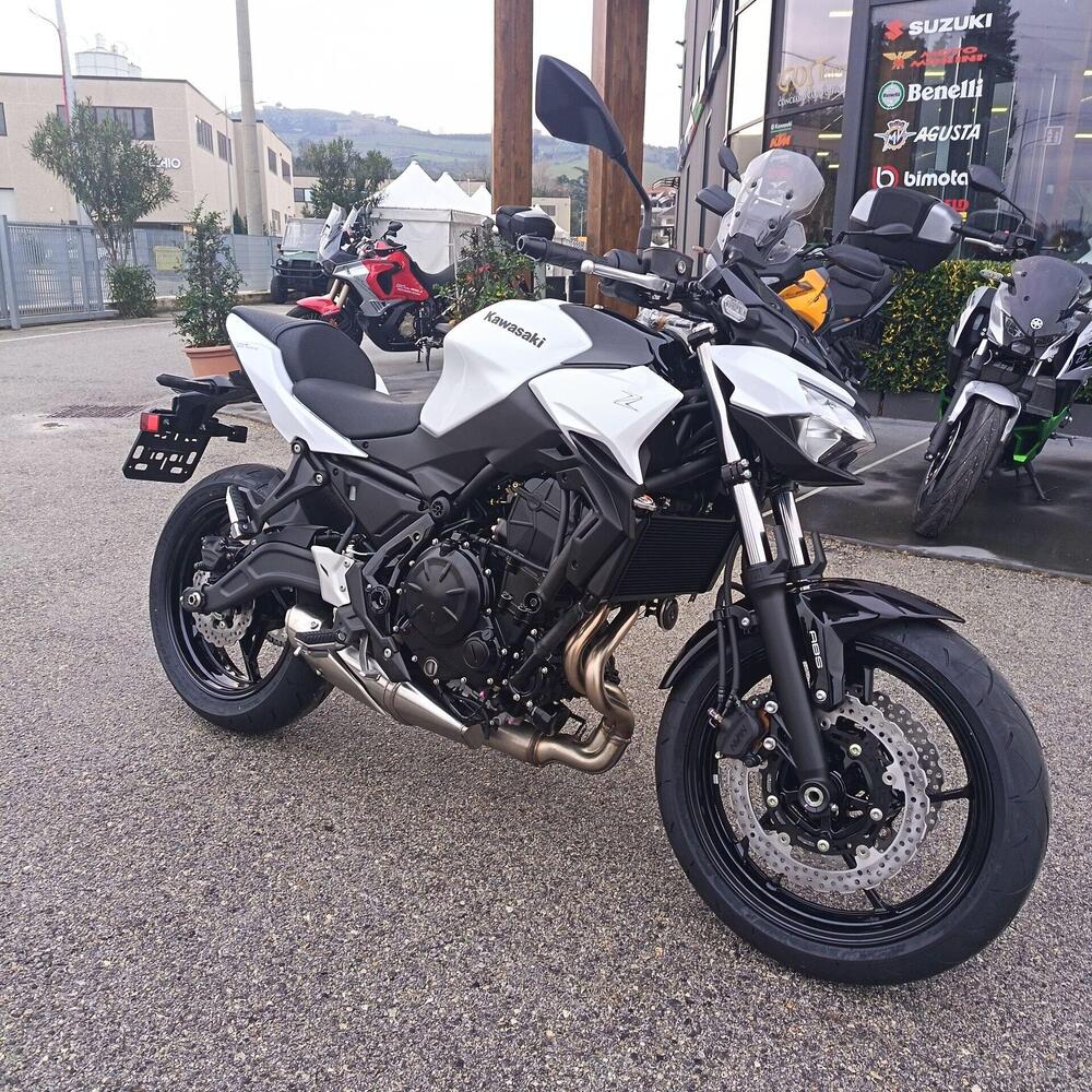 Kawasaki Z 650 (2025 - 26) (3)