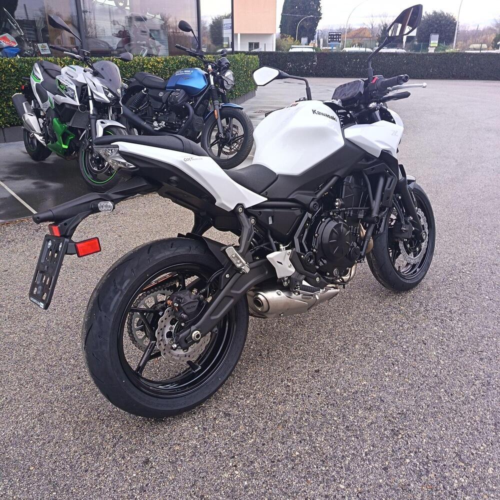 Kawasaki Z 650 (2025 - 26) (7)