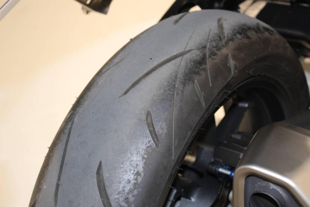 Honda CB 750 Hornet (2025) (7)