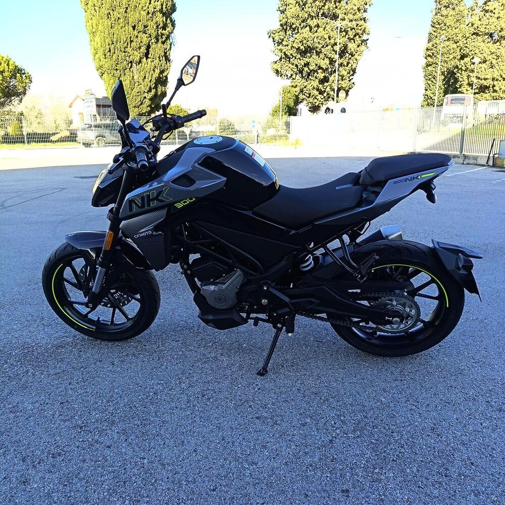 CFMOTO 300NK (2021 - 26) (5)
