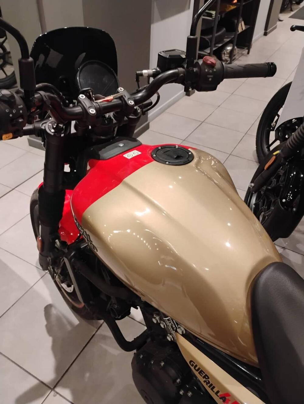 Royal Enfield Guerrilla 450 (2024 - 26) (4)