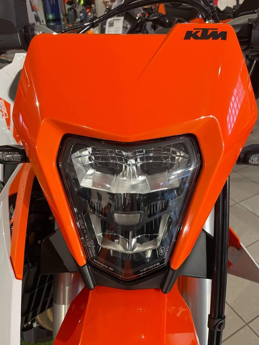 KTM 690 Enduro R (2026) (2)