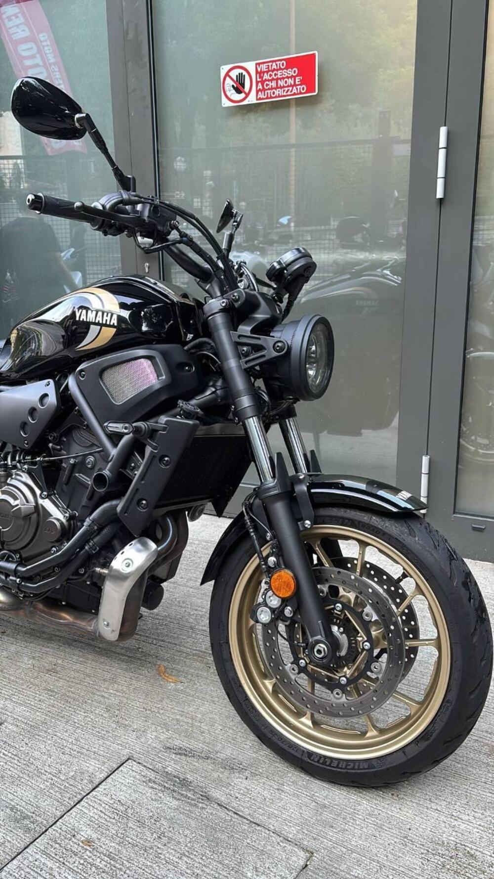 Yamaha XSR 700 (2022 - 26) (3)