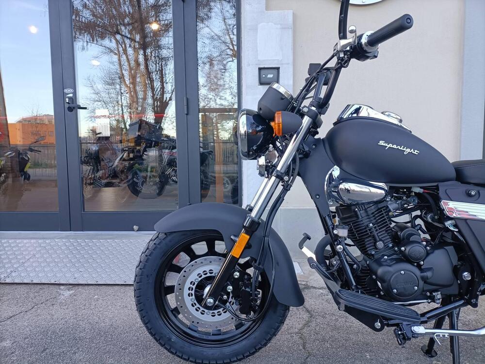 Keeway Motor Superlight 125 (2021 - 26) (3)