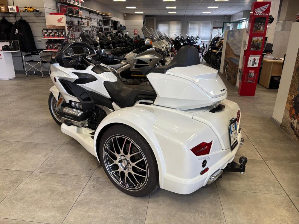 Honda GL 1800 Gold Wing Tour 50° Anniversario (2025 - 26) (7)