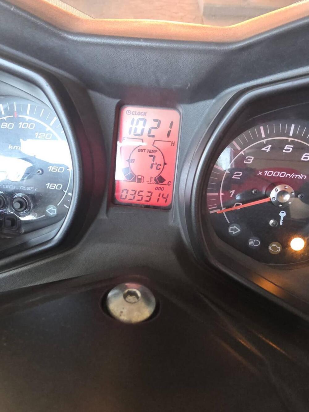 Yamaha X-Max 400 ABS (2013 - 16) (3)