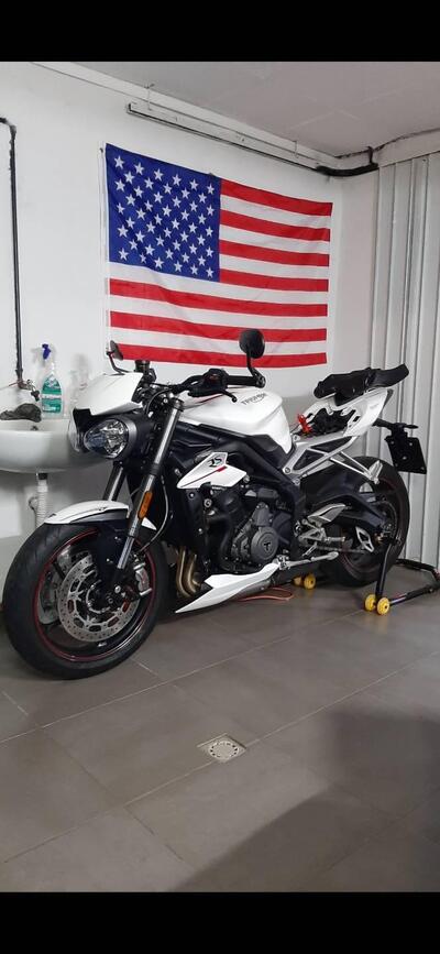Triumph Street Triple RS (2017 - 19) usata